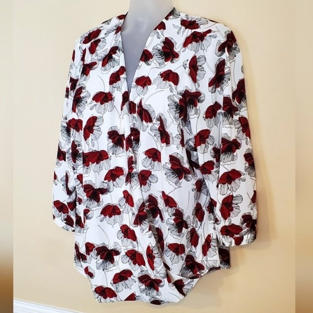 Alfani Wrap Front Floral Blouse NWT 24W - Picture 2 of 10